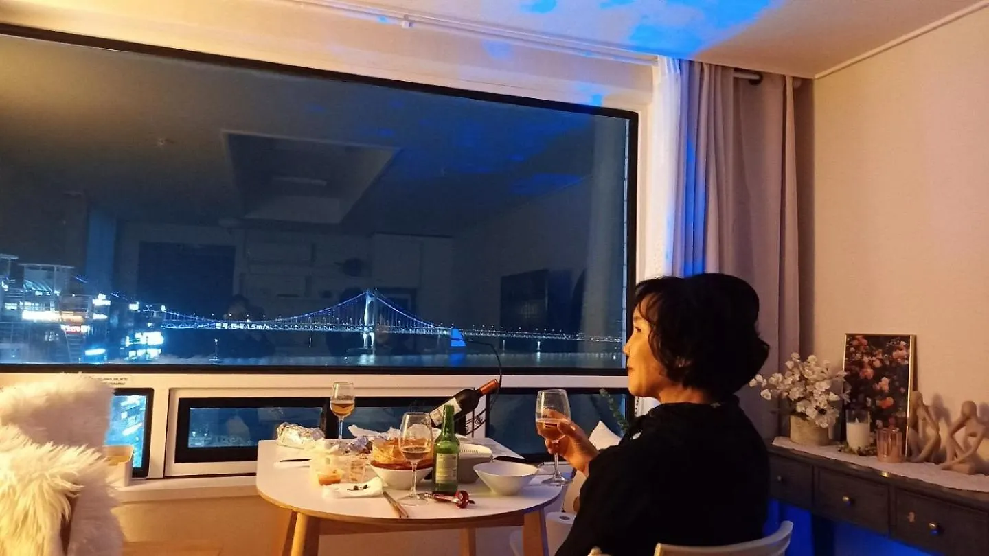 Lily Bed & Breakfast Busan South Korea